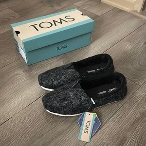 Brand New Cableknit Alpargata Toms
